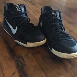 Nike Kyrie III Basketball sneakers